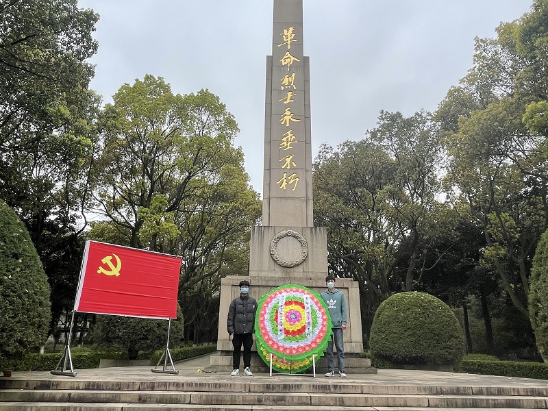 扫墓1.jpg